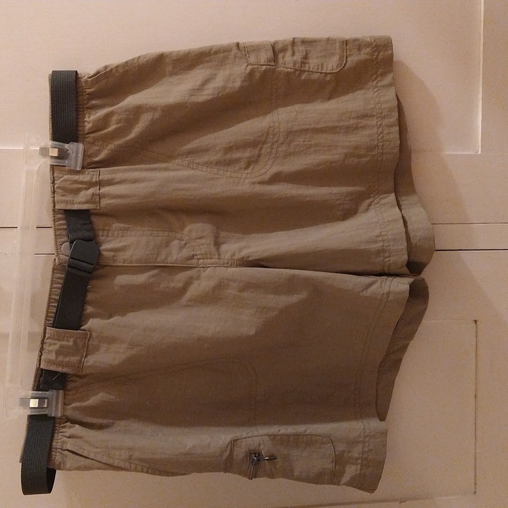Columbia nylon khaki cargo shorts Sz L